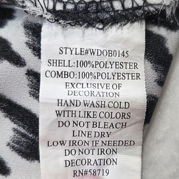 Women's NOTATIONS Plus 3X Black & White Patterned Blouse - Picture 6 of 8